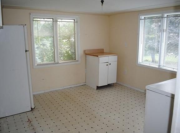 2nd image of 199 East Ave