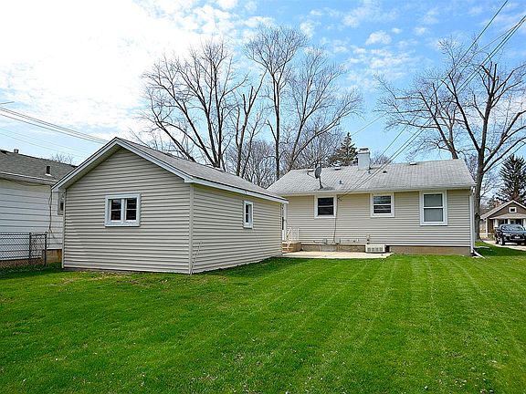 3rd image of 213 N Clifton Ave