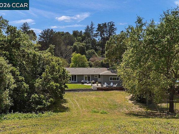 3rd image of 607 Rheem Blvd