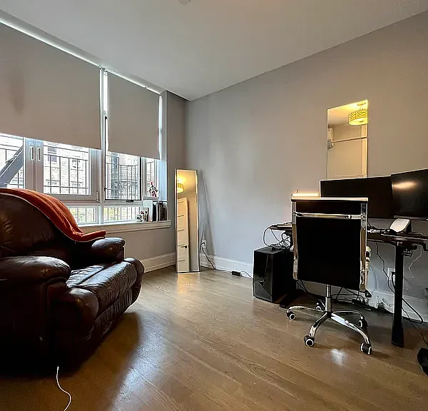 134 E 28th St #14 — Photo 9