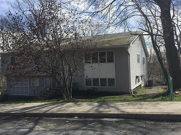 3rd image of 21 Yale Dr