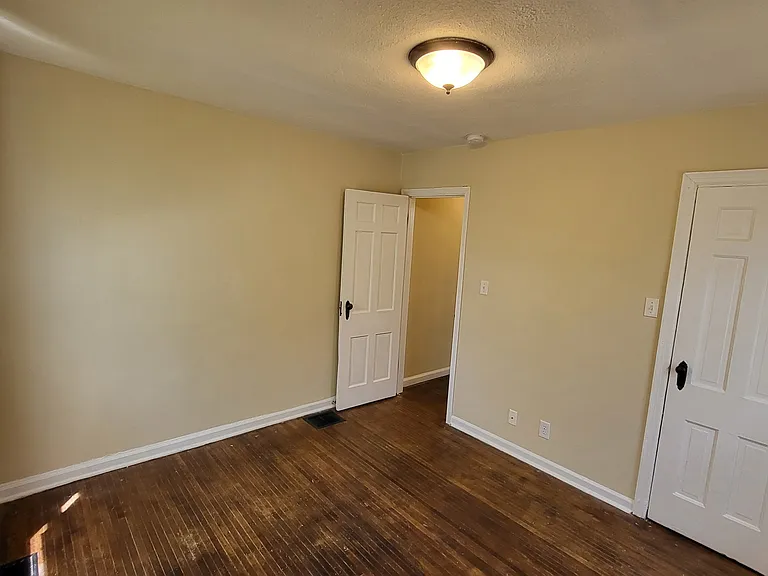 228 N Tacoma Ave #A — Photo 7