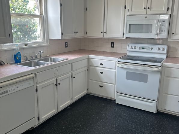 1803 Austin Ave, Brownwood, TX 76801