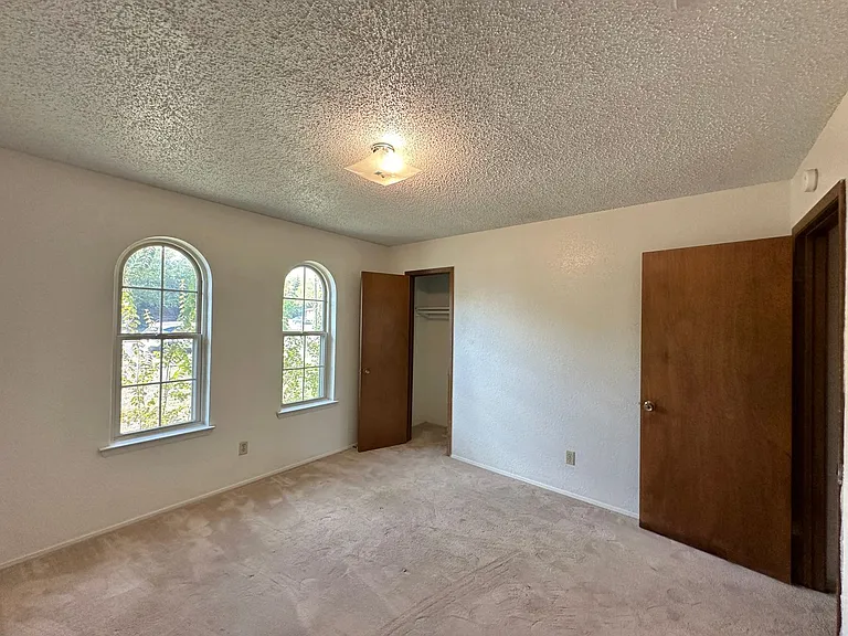 1602 Becker Dr — Photo 29