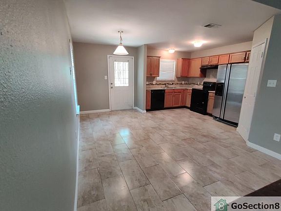 3rd image of 3008 Ronay Dr