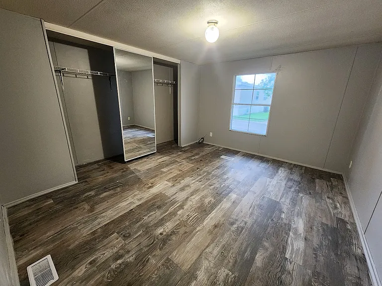 700 W Ridgeway Ave #111 — Photo 9