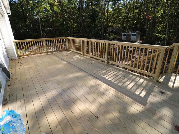 5th image of 800 Wintergreen Ct