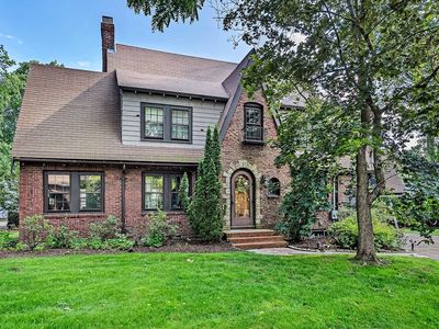 80 Glen Ave, Newton, MA, 02459