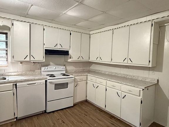 3rd image of 1021 E Pauline St