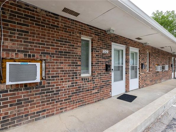 109 W 8th St, Holden, MO 64040