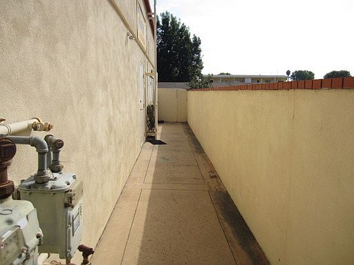 2nd image of 640 W 1st St Ste A