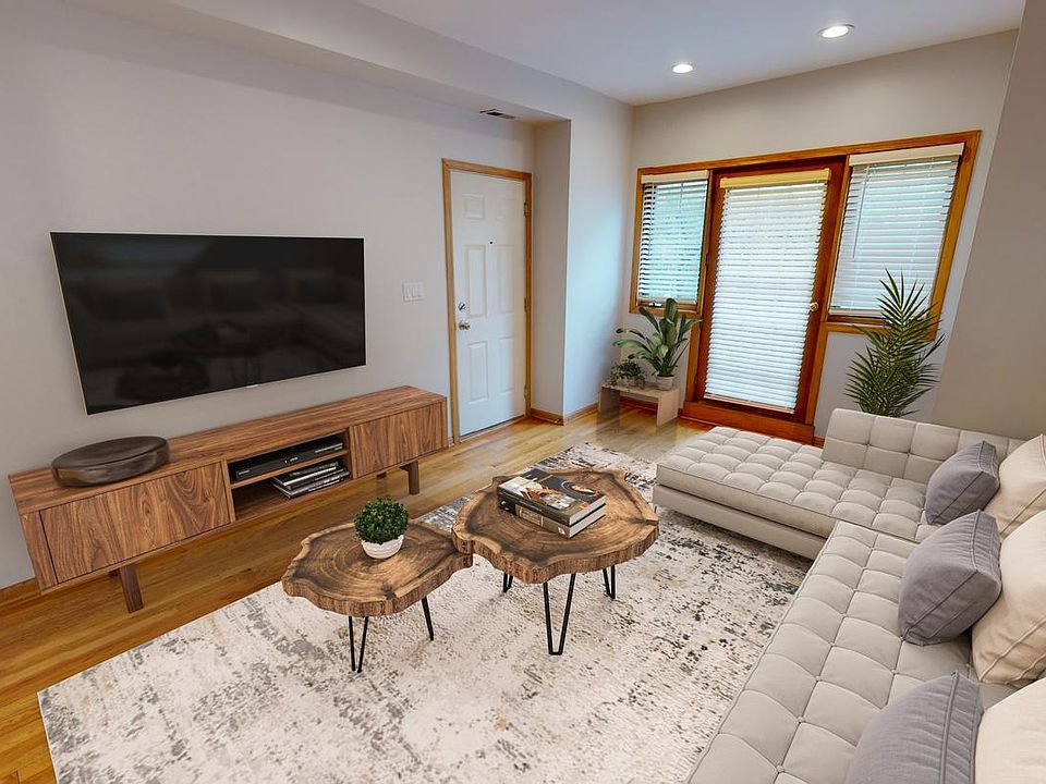 Furnished common areas! (Actual furniture will vary)