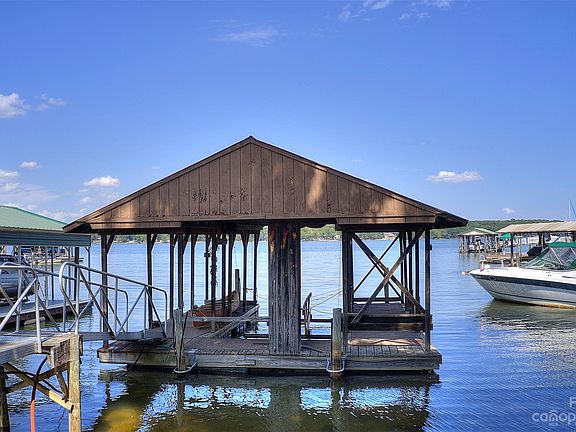 4th image of 4954 Moonlite Bay Dr