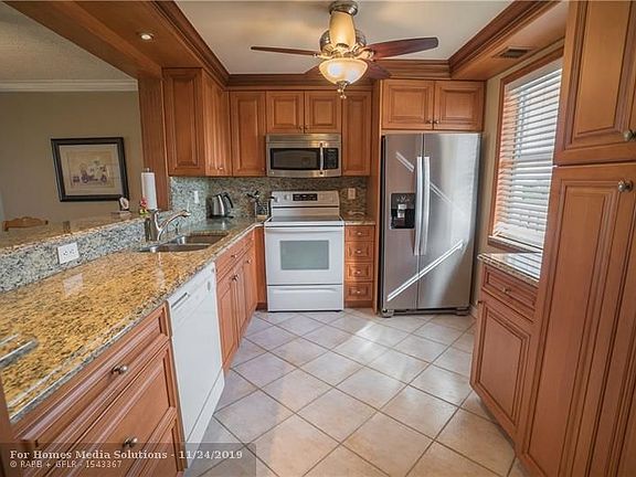 5th image of 301 SE 3rd St APT 603