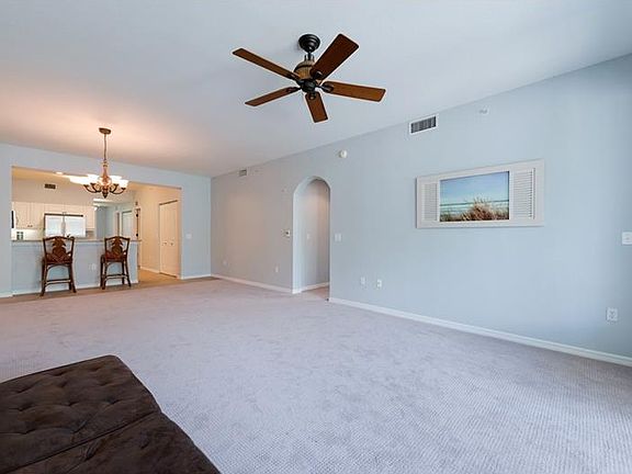 5th image of 5117 Melbourne St #B