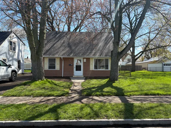 551 77th St, Niagara Falls, NY 14304