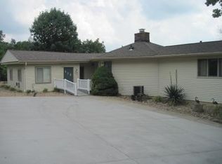 2198 Rr 2, Hermitage, MO 65668