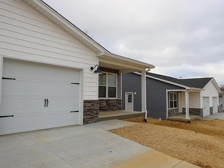 174 Creekvale Dr #B — Photo 18