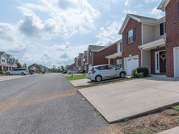 3rd image of 4250 Aurora Cir