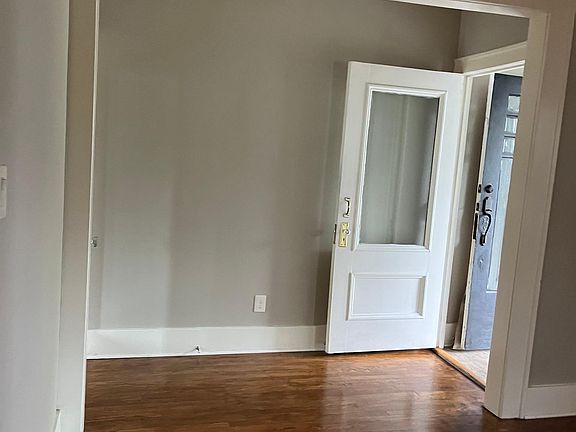2nd image of 804 Hampton Ave