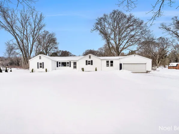 13585 Cleveland St, Nunica, MI 49448