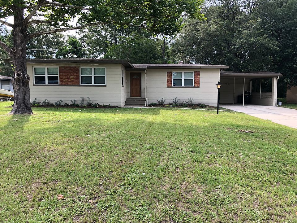 1st image of 7234 Pineville Dr
