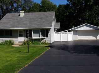 4N041 Wiant Rd, West Chicago, IL 60185