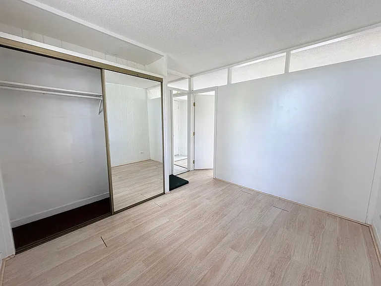 445 Kalaimoku St — Photo 7