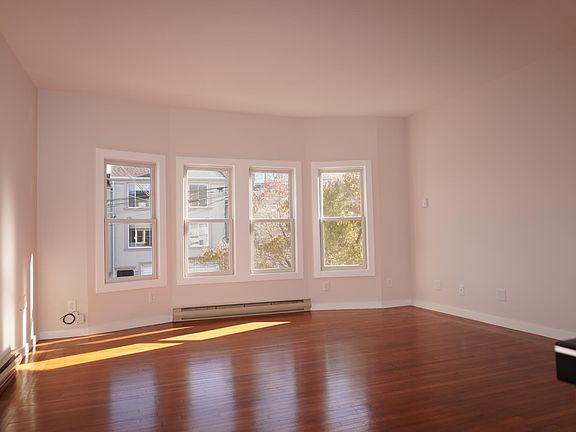 3rd image of 1459A Funston Ave
