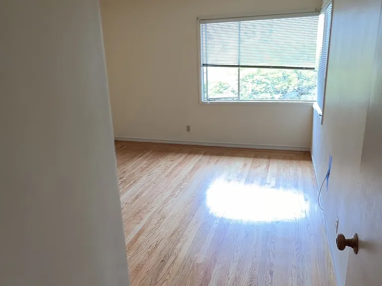 1715 Spruce St #10 — Photo 17