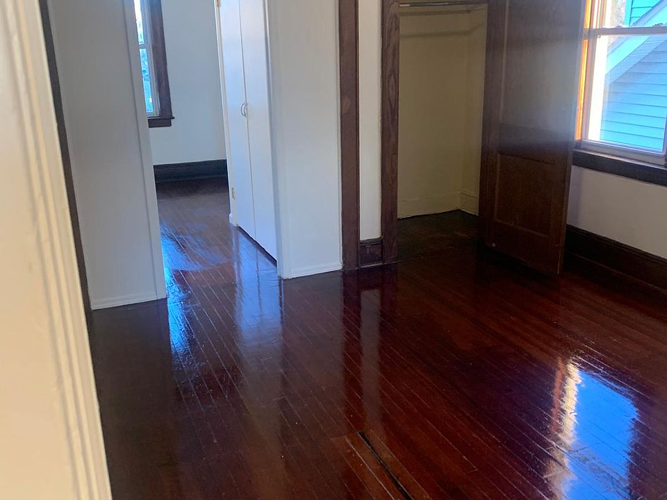 1st image of 11 Western Pkwy #3