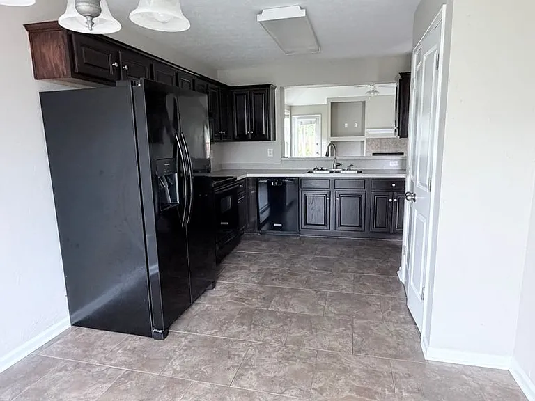 1354 Meadow Glen Rd — Photo 5