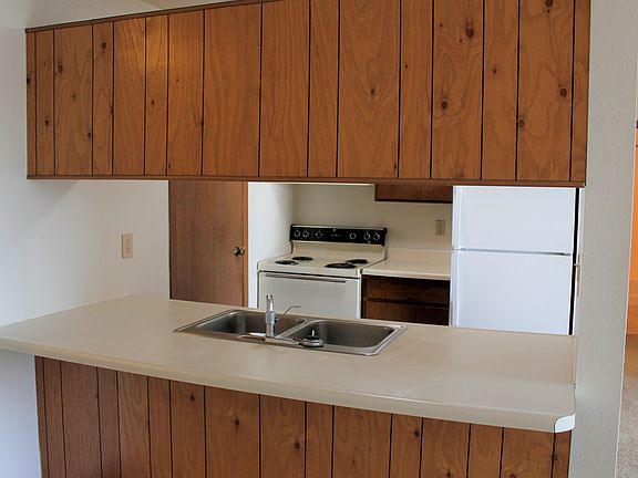 5th image of 920 Southland Ln #302