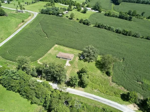 Latto Rd SE, Uhrichsville, OH 44683
