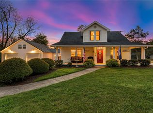 205 Harrison Ave, Walhalla, SC 29691