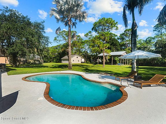 3rd image of 4330 Lakemont Rd