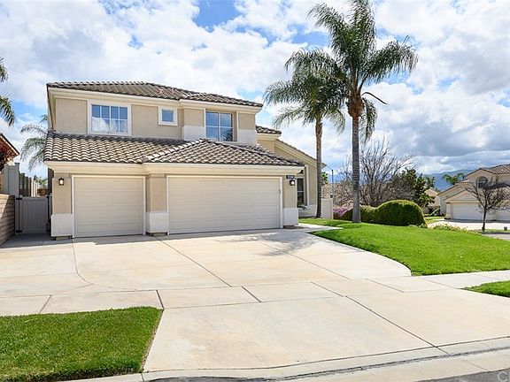 3rd image of 2350 Moonridge Cir