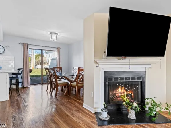 4 Sickle St, Dover Town, NJ 07801