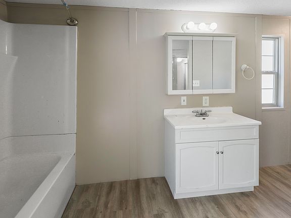 5th image of 1308 N Van Buren St Unit A &