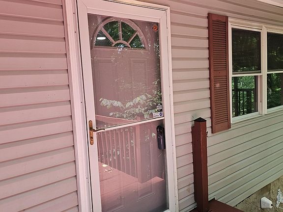 5th image of 145 Low Brook Ct NE