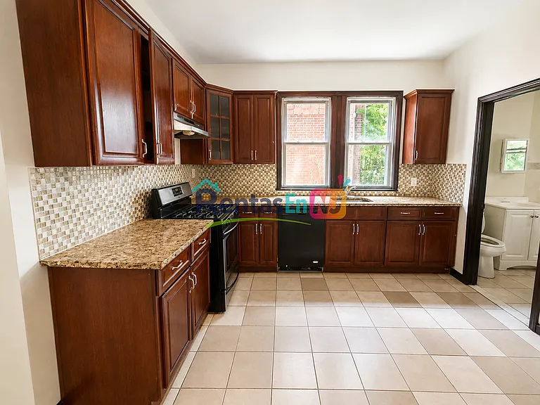 43 Treacy Ave #1-A — Photo 8
