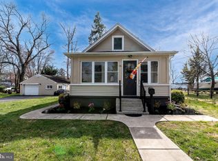 38 Frederick Ave, Maple Shade, NJ 08052