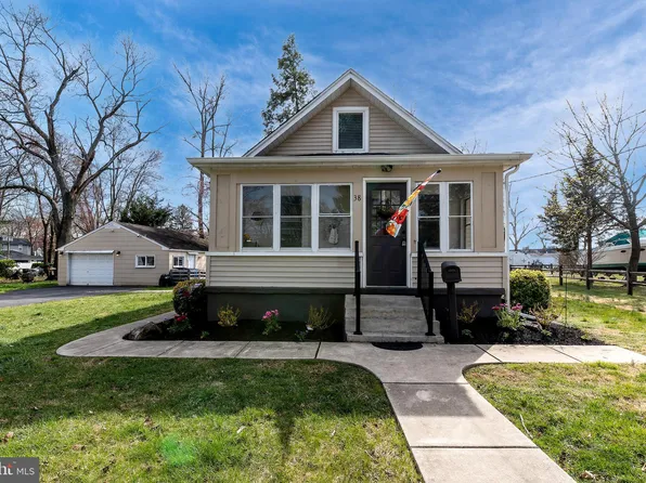 38 Frederick Ave, Maple Shade, NJ 08052