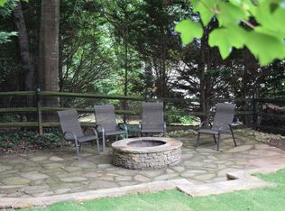 5965 Waterford Pl, Suwanee, GA 30024