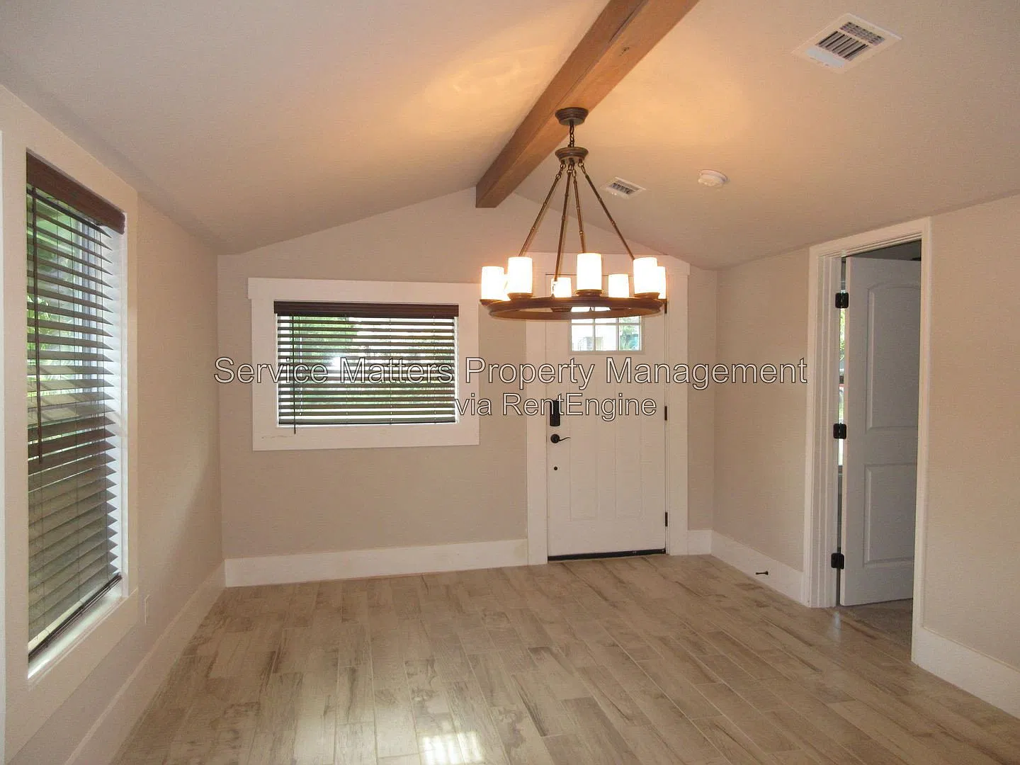 3 bed, 2.0 bath, 1846 sqft, $2,300 — Photo 3