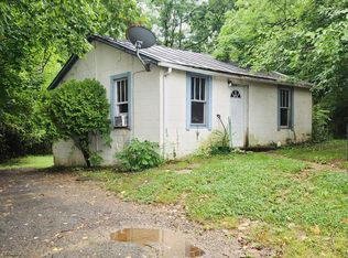 1910 Darnell Rd, Salem, VA 24153