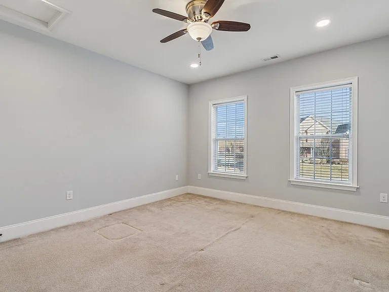 178 Pratt Ln — Photo 23