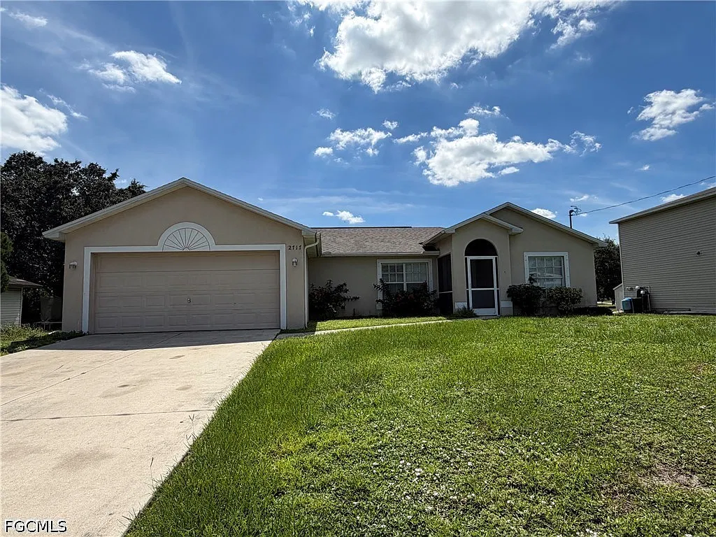 3 bed, 2.0 bath, 1372 sqft, $1,675 — Photo 1