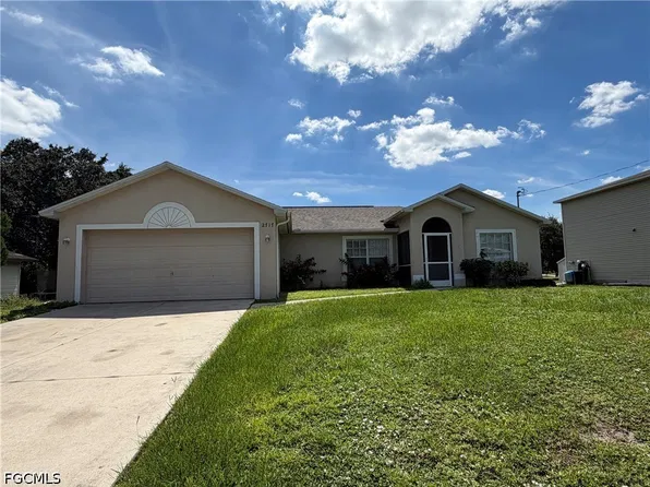 2717 4th St SW, Lehigh Acres, FL 33971