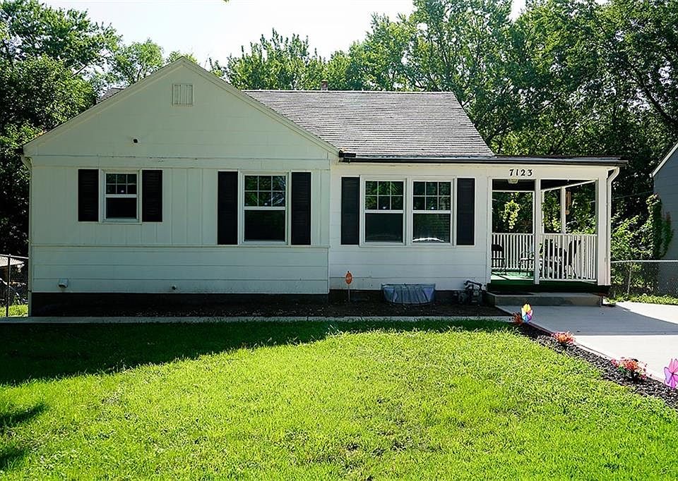1st image of 7123 Lydia Ave